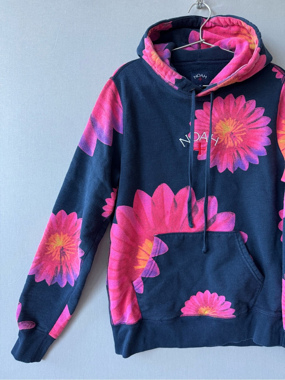 Noah x The B-52s Collaboration Hoodie - All Over Floral Print on Navy Base - S - Picture 4 of 7